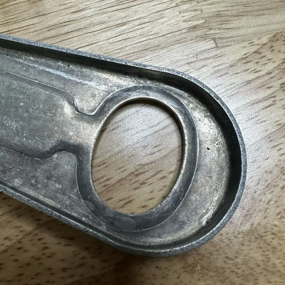Unbranded vintage aluminum